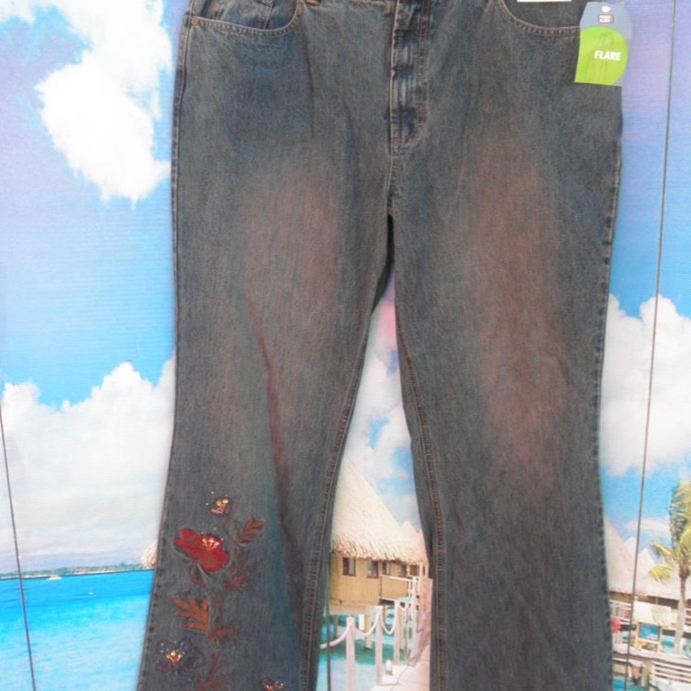 NEW VINTAGE by FADED GLORY, ROSE TONE COLOR TINTED DENIM FLARE JEANS, SIZE 16.